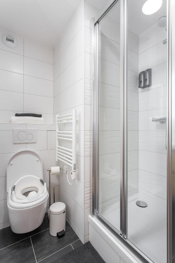D&E - Paris-Disney - Holidays Apartment - Appartement De Vacances - 5 Chambres- 5 Sdb - 5 Bedrooms - 5 Bathrooms - Netflix Champs-Sur-Marne Exterior photo